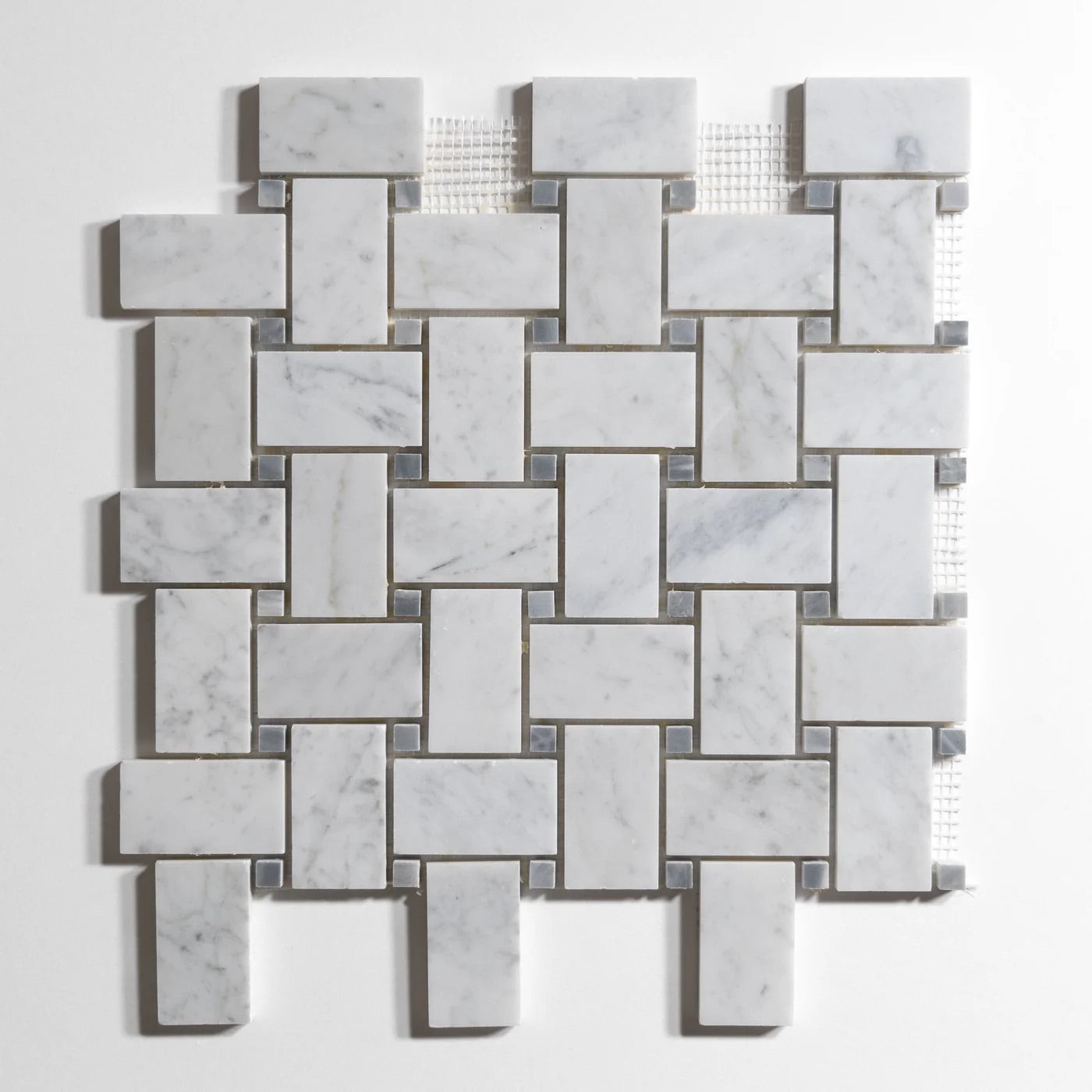bianco_jolie_vena_and_bottega_basket_weave_14_X_16_Honed