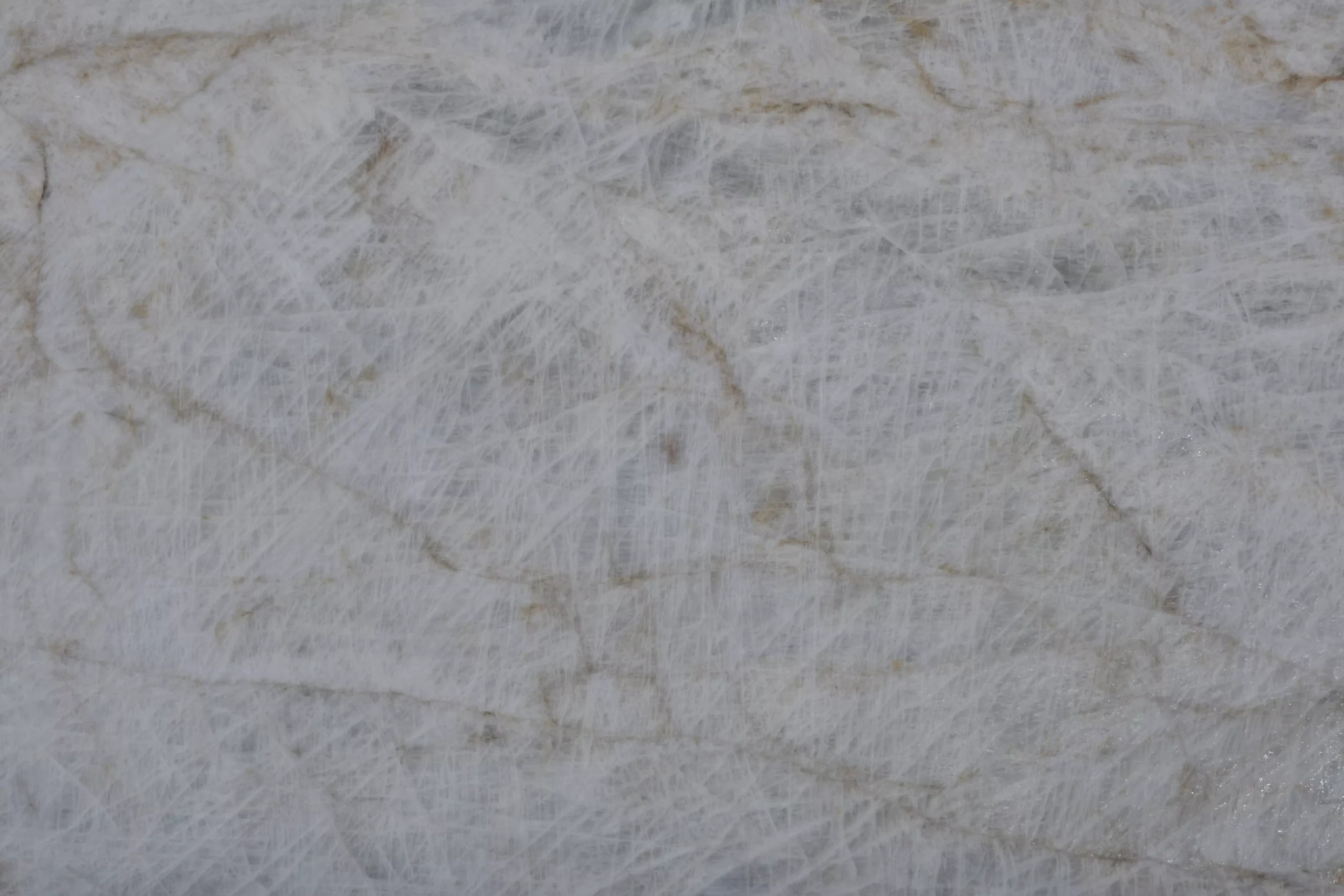 porus_crystal_118_X_79_Honed